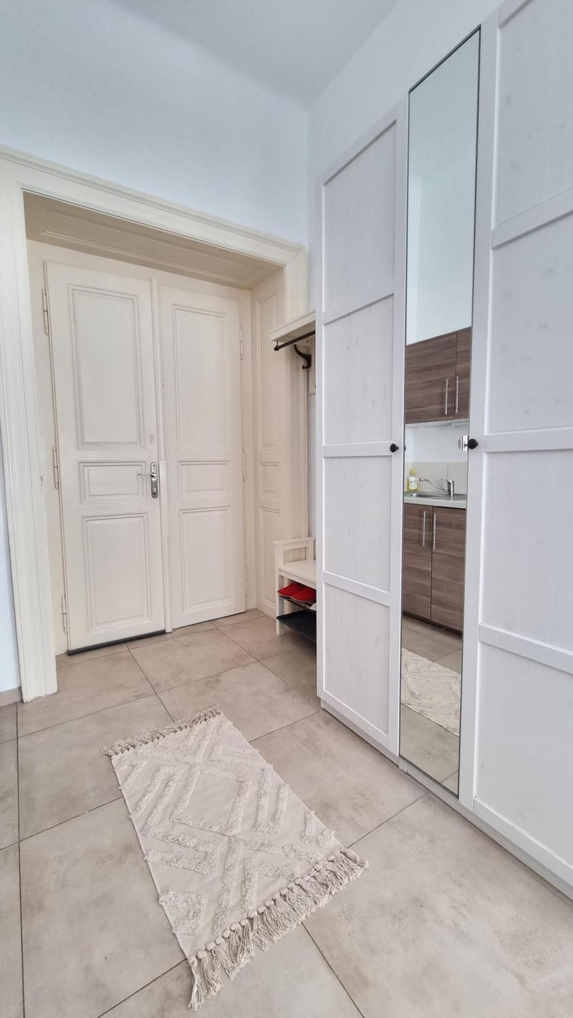 Finnem Rentals Tyrsova 布拉格 外观 照片