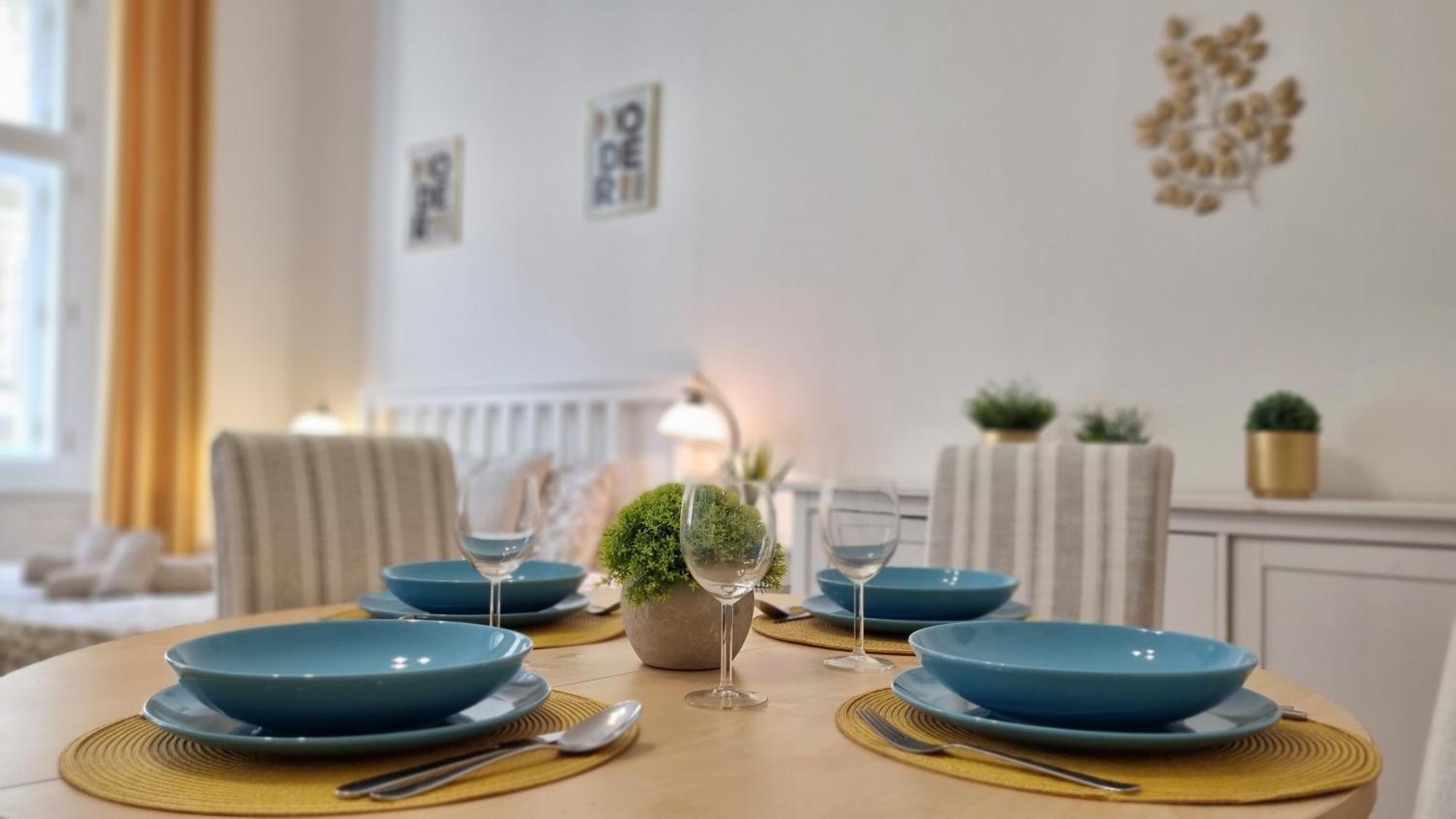 Finnem Rentals Tyrsova 布拉格 外观 照片